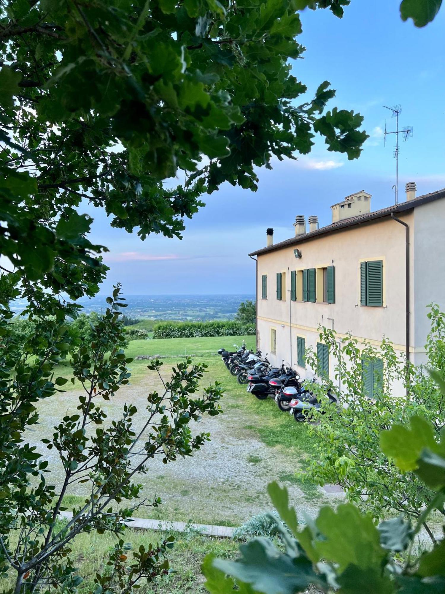 Bed and Breakfast R&B Del Monte Forlì Esterno foto
